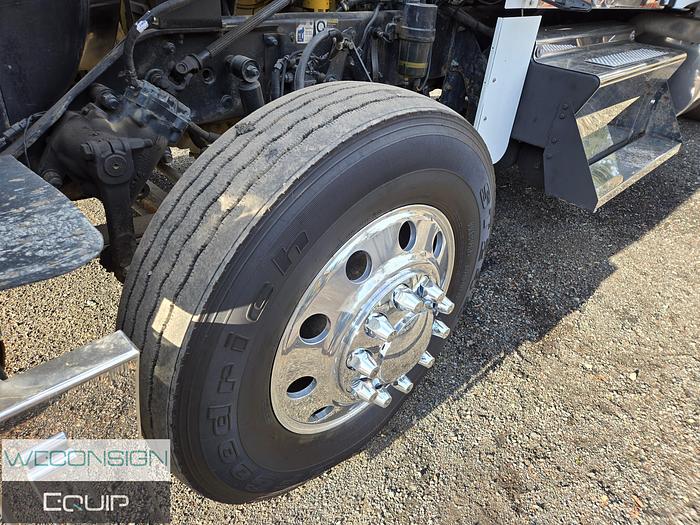 Used 2011 Kenworth W900L