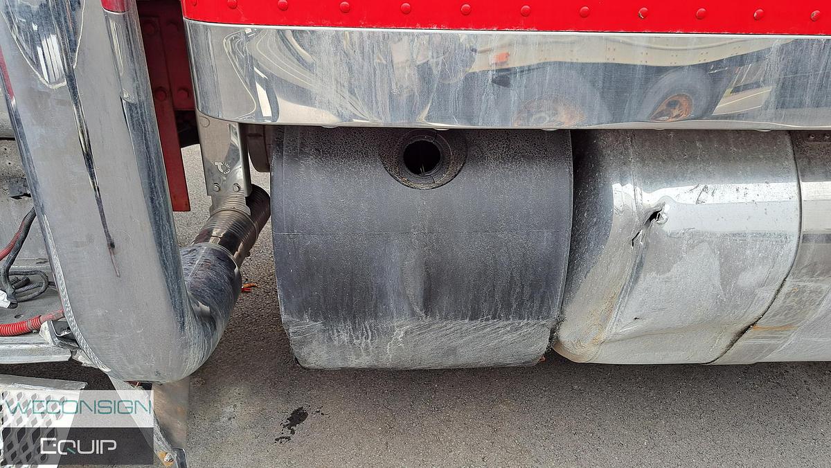 Used 2023 Peterbilt  389 Salvage