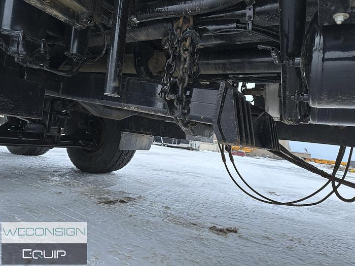 Used 2004 Kenworth C500B Bed Truck