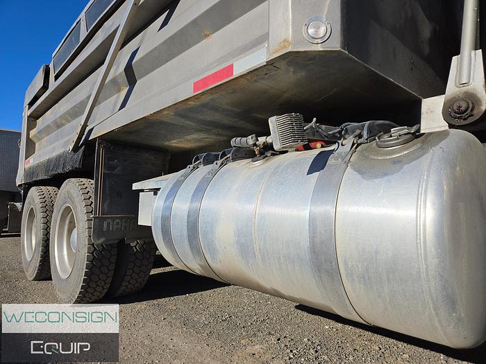 Used 2009 Peterbilt 367 TA Dump Truck