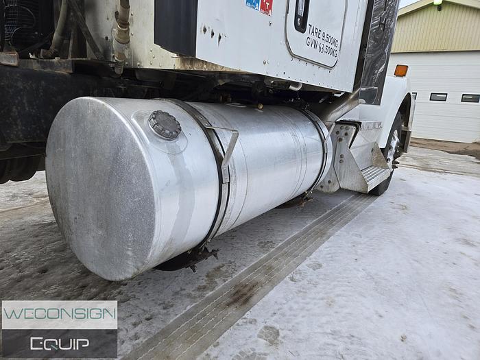 Used 2017 Kenworth T800 TA Wet Kit Tractor