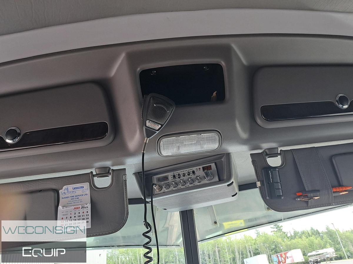 Used 2022 Peterbilt 389