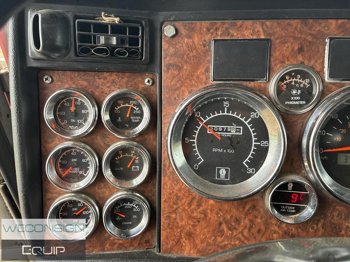 Used 2005 Kenworth T800 Heavy Haul Truck Tractor