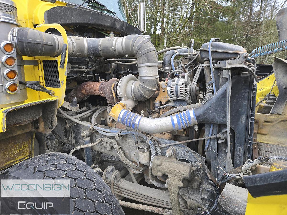 Used 2004 Kenworth T800B TA Dump Truck