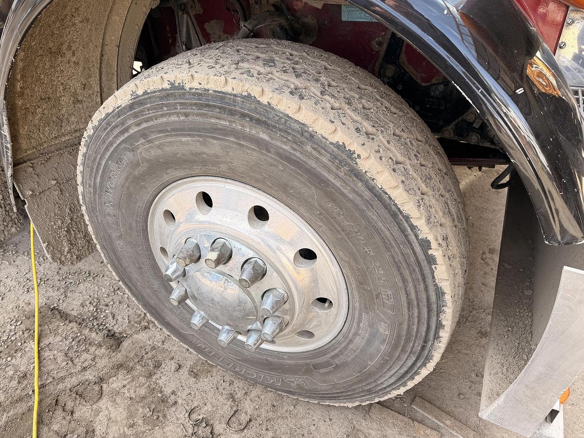 Used 1998 Peterbilt 379 Heavy Haul Truck