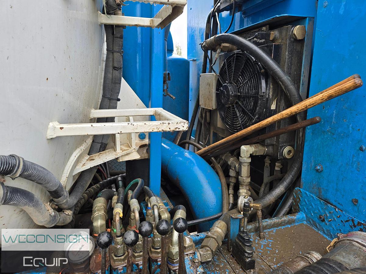 Used 2011 Western Star 4900 Tri-Drive DOT Hydrovac