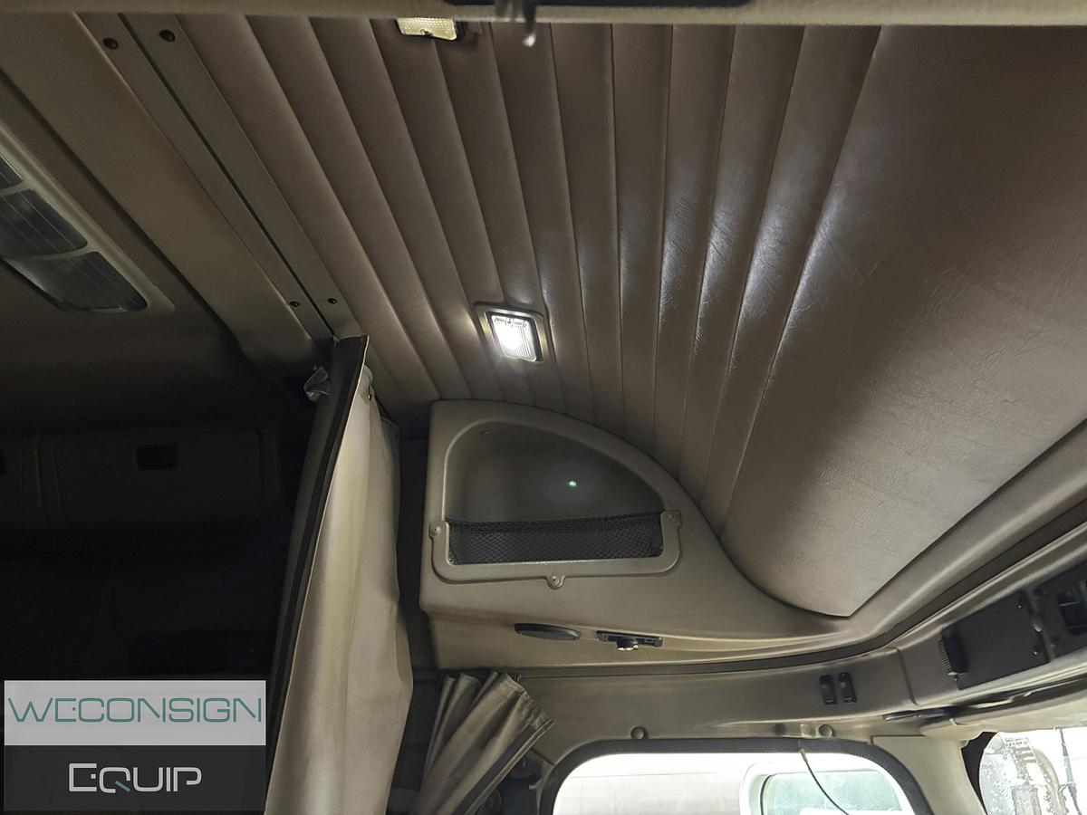 Used 2015 International Eagle Sleeper Truck