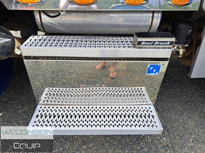 Used 2006 Peterbilt 379 Heavy Haul Truck Tractor