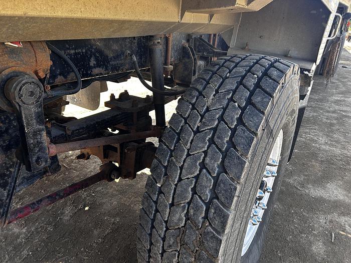 Used 2013 Western Star 6900XD Bed/Deck Truck