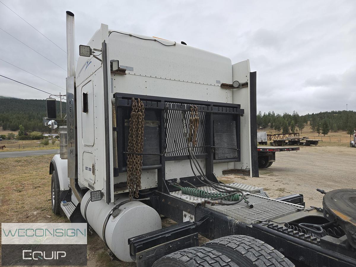 Used 2006 Kenworth W900B Sleeper Truck Tractor