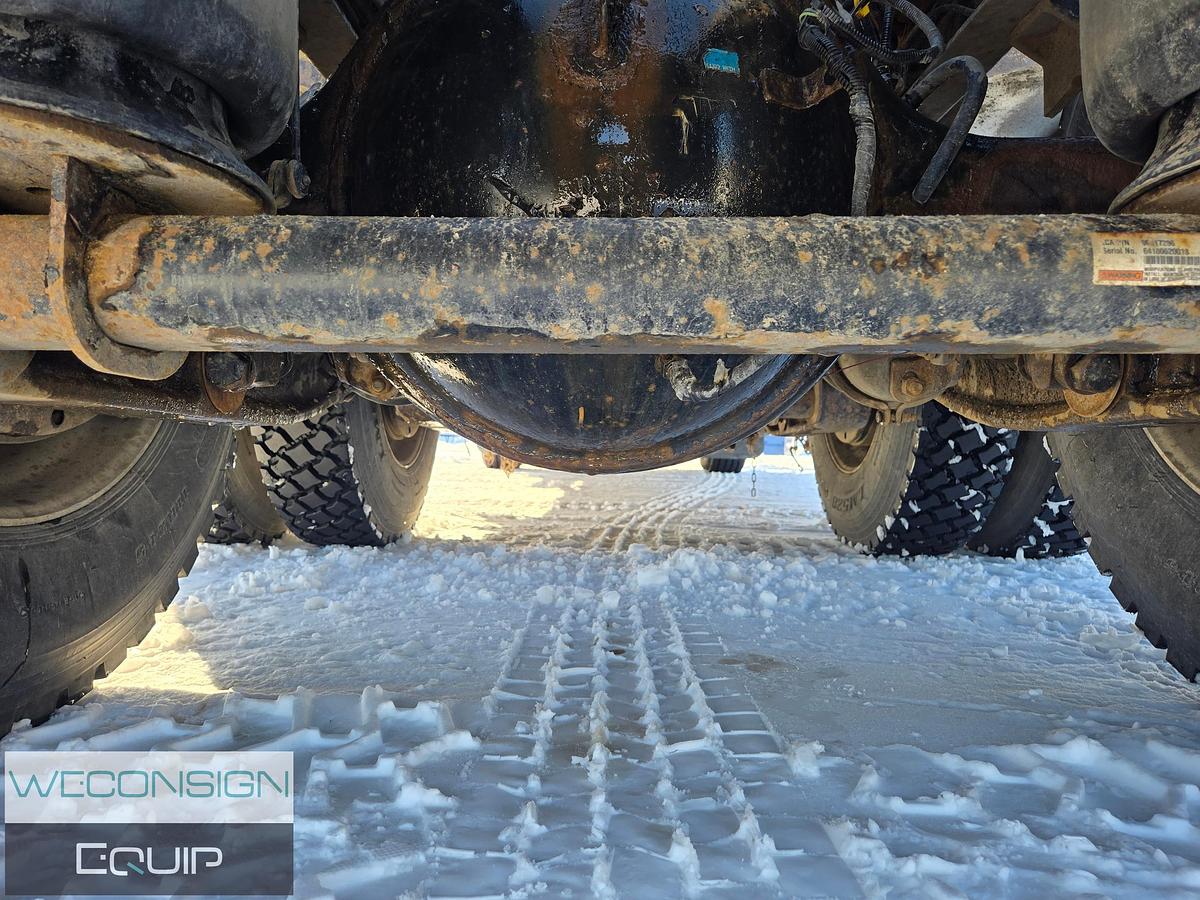 Used 2019 Kenworth T800 Winch Truck