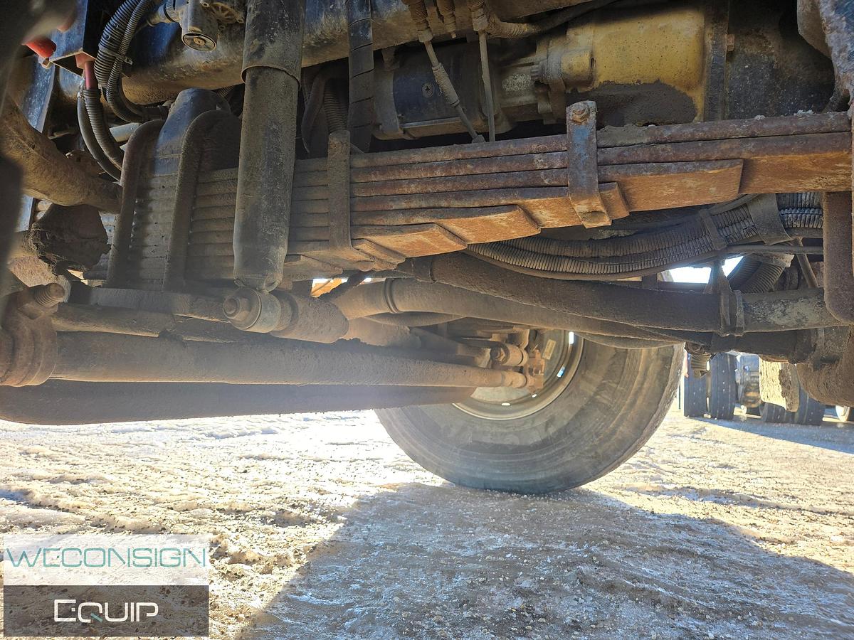 Used 2006 Kenworth C500B Bed Truck