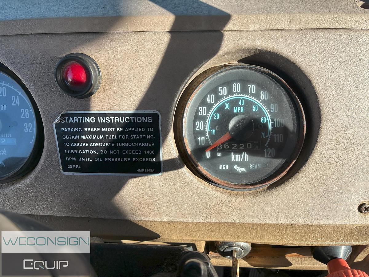 Used 1986 Mack Single Bed Truck