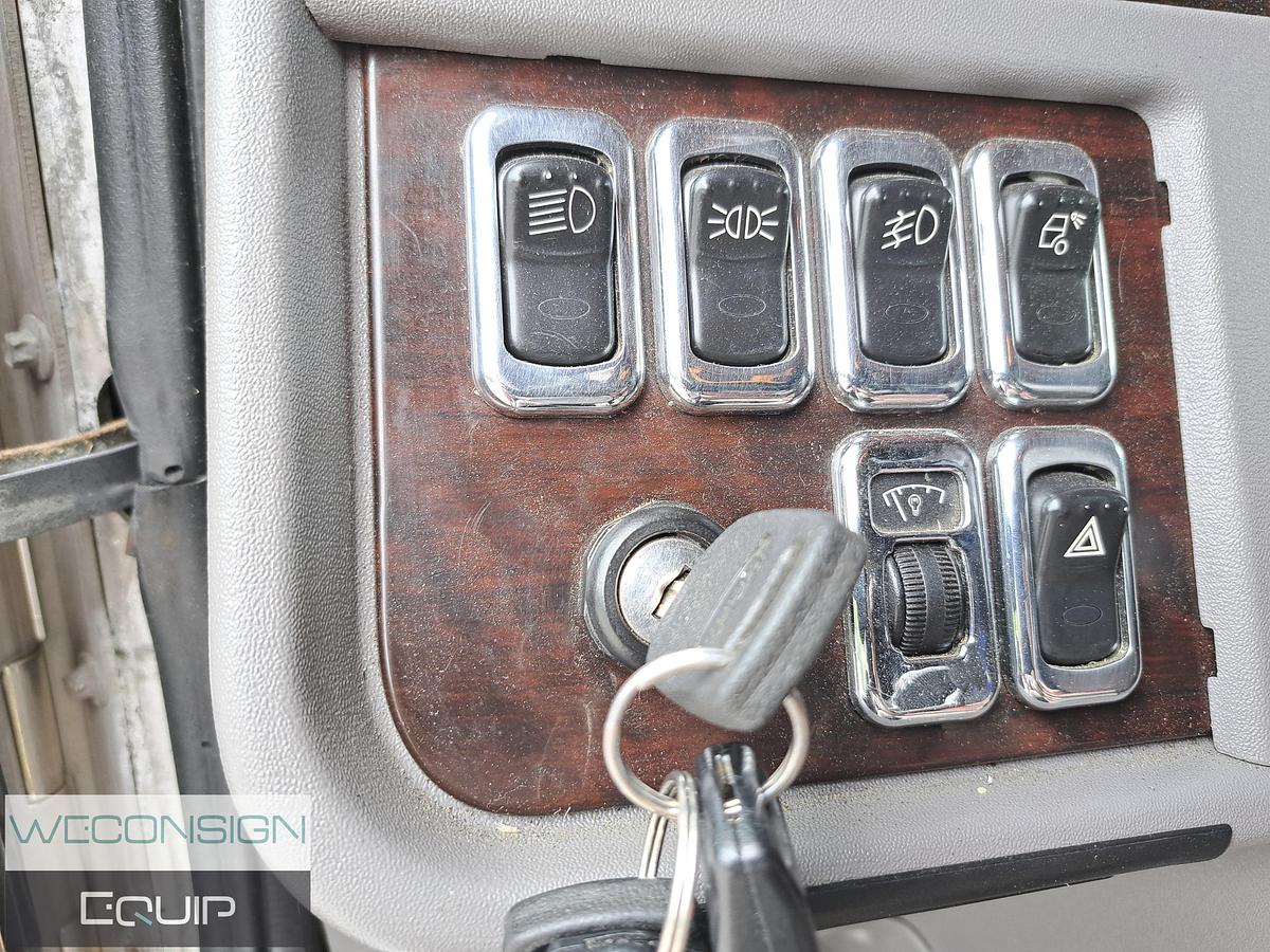 Used 2020 Peterbilt 389