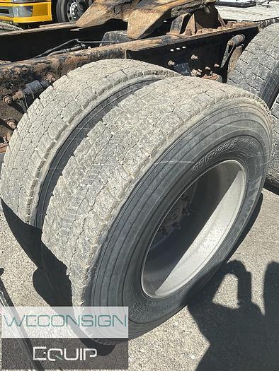 Used 2019 Western Star 5700XE DC Day Cab Truck Tractor