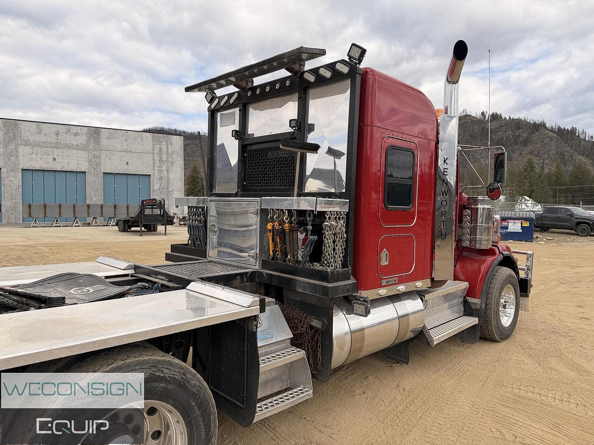 Used 2009 Kenworth T800 Winch Truck
