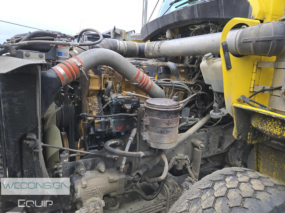 Used 2004 Kenworth T800B TA Dump Truck