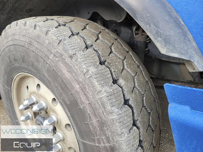 Used 2007 Freightliner Columbia Water/Tank