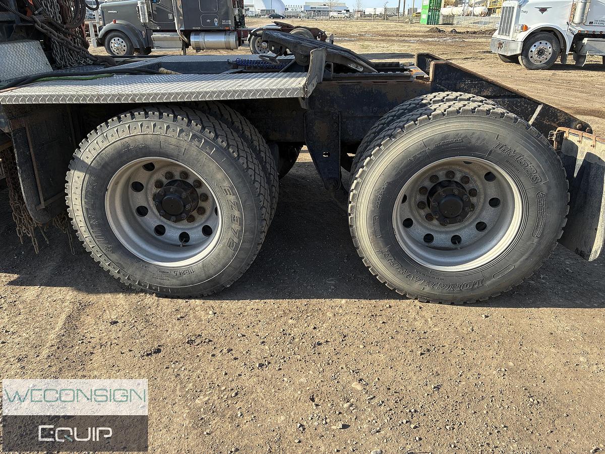 Used 2005 Kenworth T800B Sleeper Winch Truck
