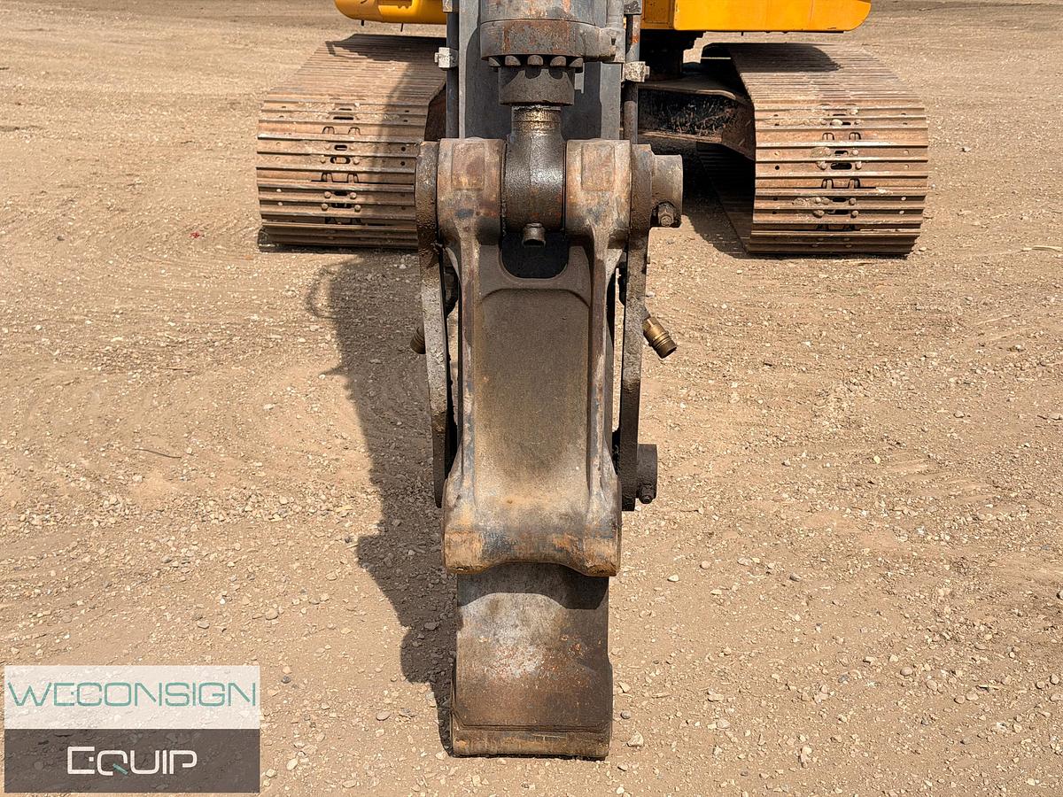 Used GTH-10 2015 John Deere 245G LC Excavator