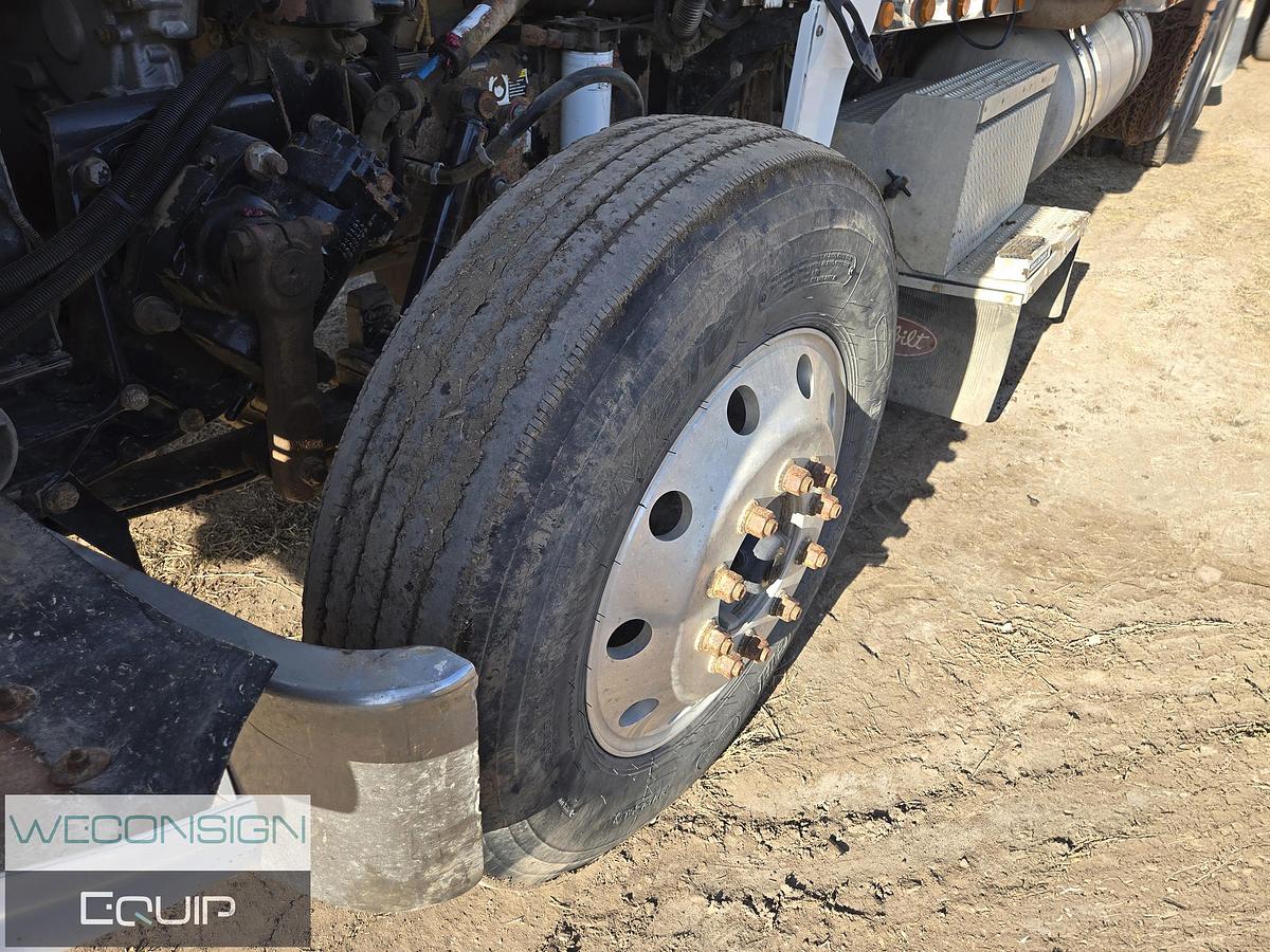 Used 2005 Peterbilt 378 Sleeper Wet Kit Truck