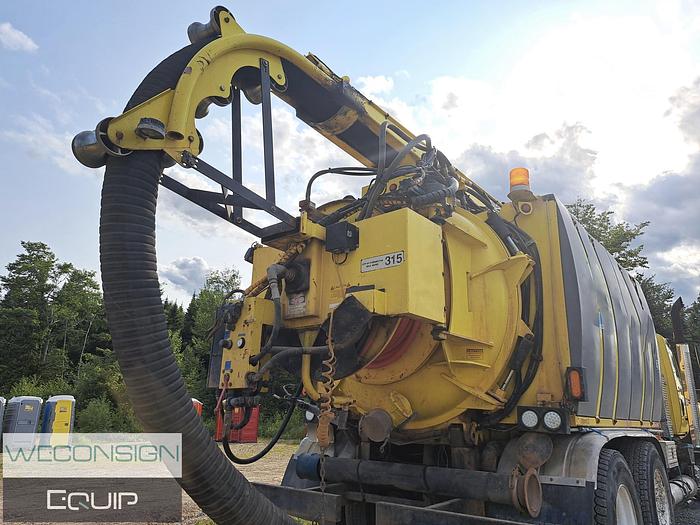 Used 2010 International 7500 SBA