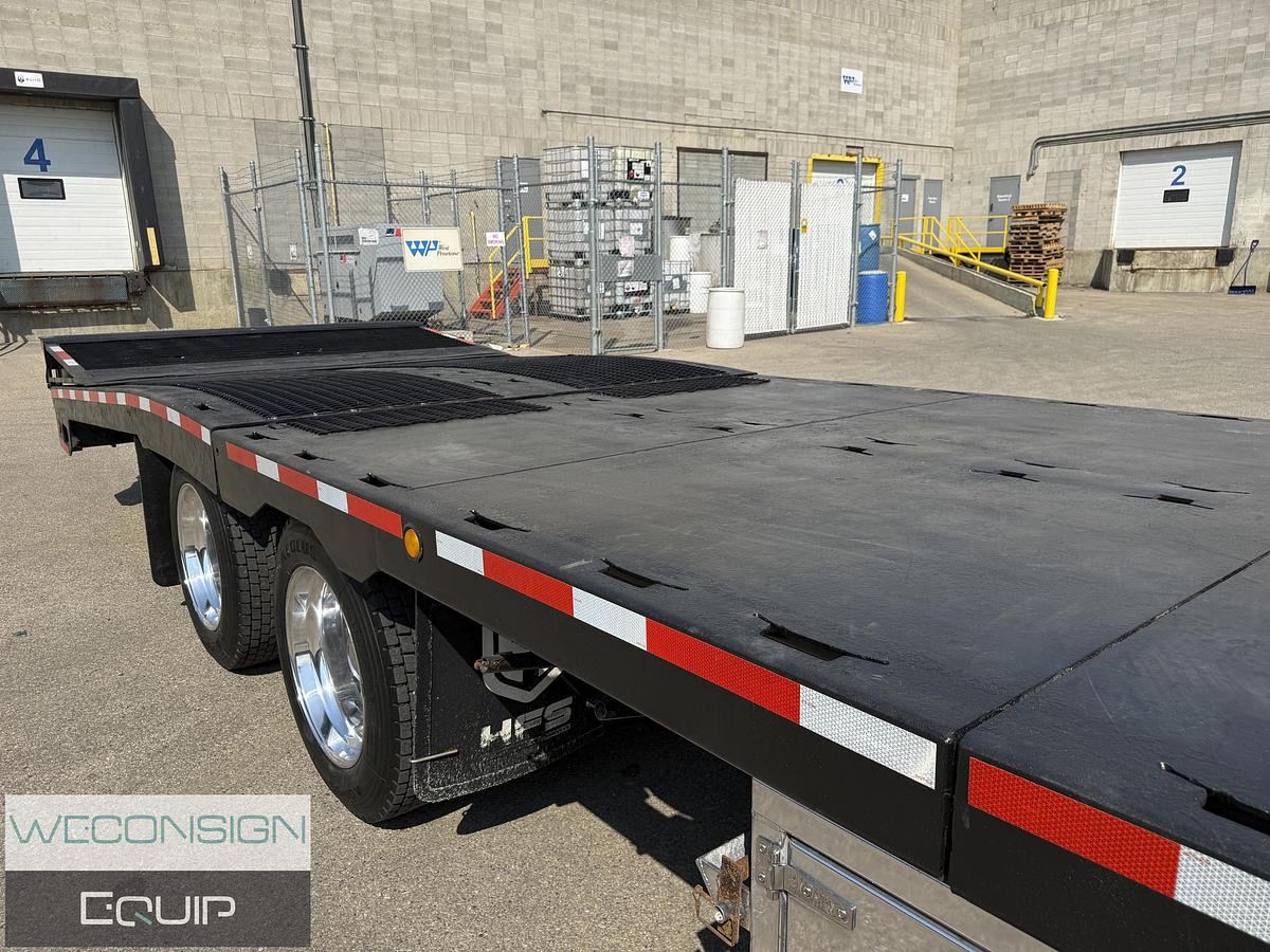 Used Freightliner M2106