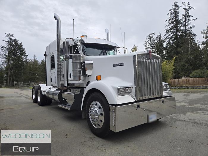 Used 2012 Kenworth W900L Heavy Haul Sleeper Tractor