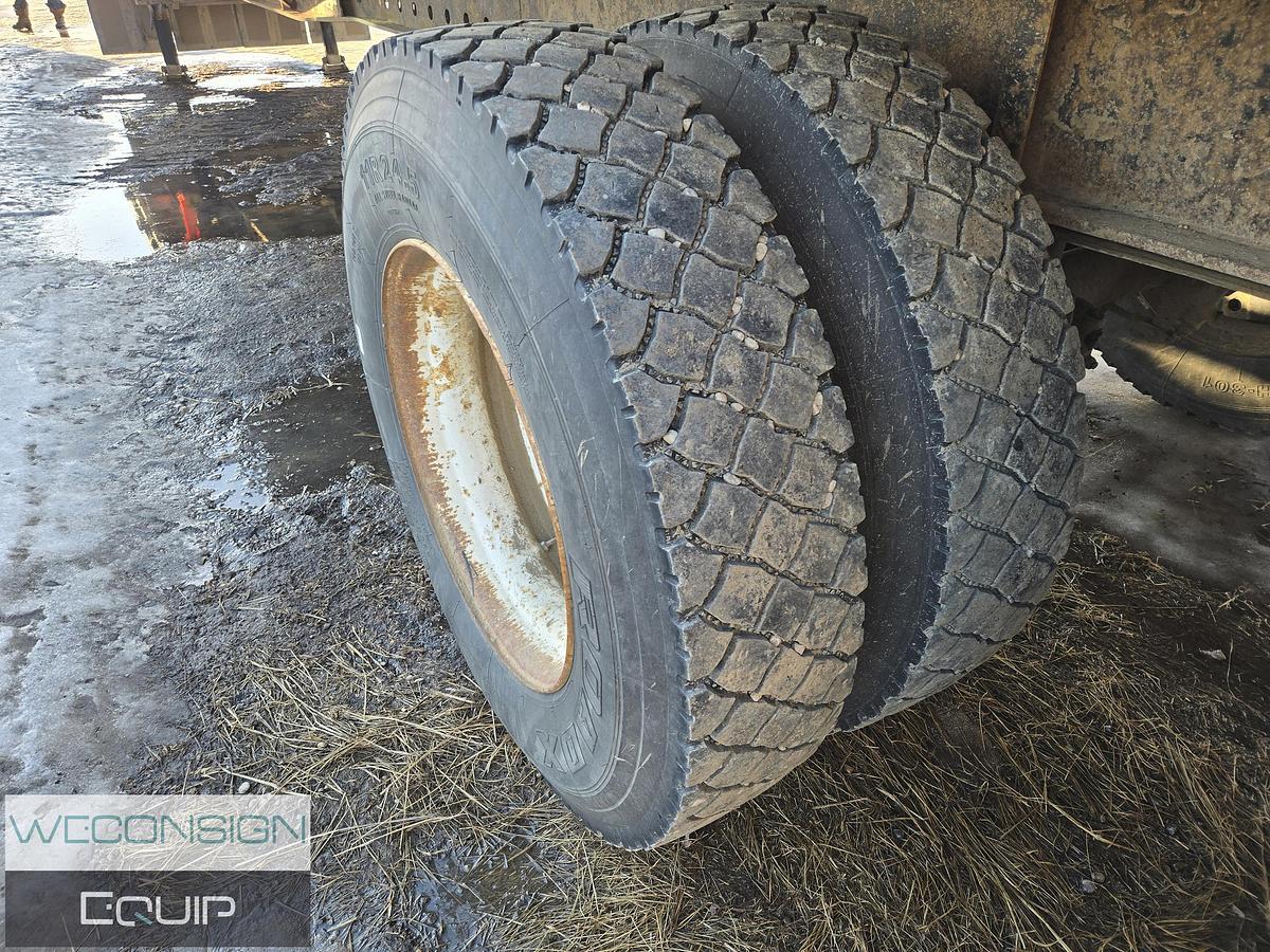 Used 2006 Manac 53' Flat Deck Sliding Axle