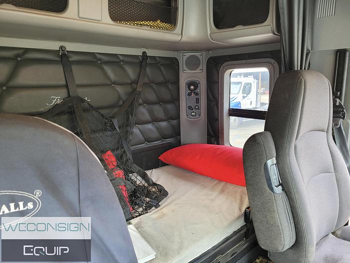 Used 2007 Freightliner Columbia Water/Tank