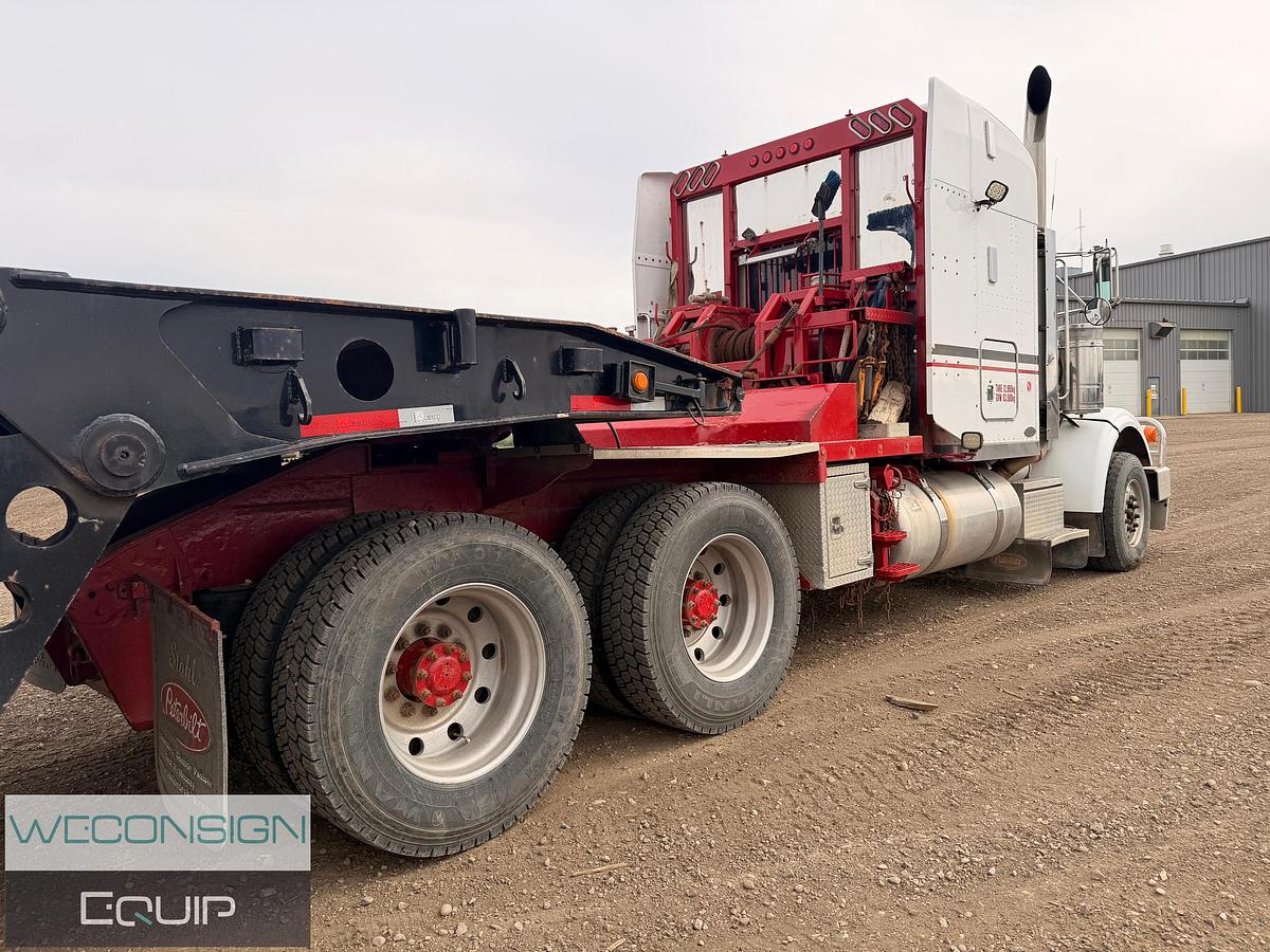 Used 2004 Peterbilt 378 Tandem Winch Truck