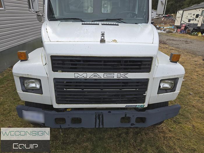 Used 1996 Mack CS200P Single Axle Boom/ Crane Truck