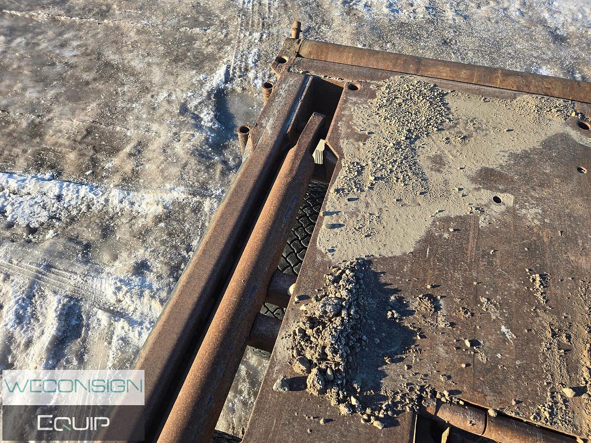 Used 2006 Kenworth C500B Bed Truck