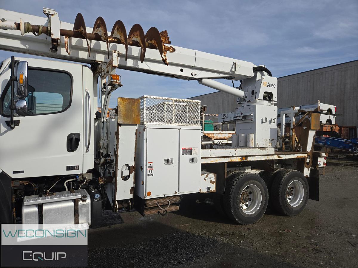 Used 2013 Freightliner 114SD TA Digger Truck