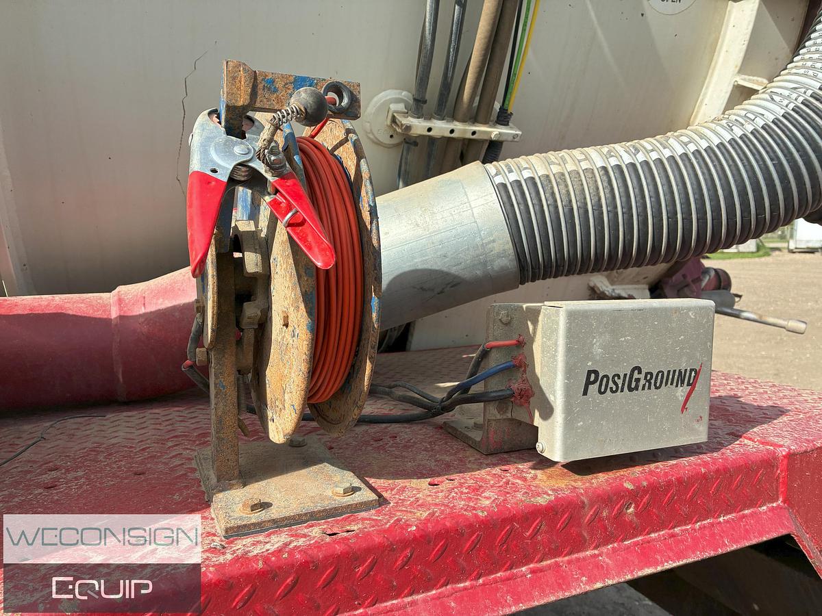 Used 2010 Kenworth T800 Tri Drive Combo Vac