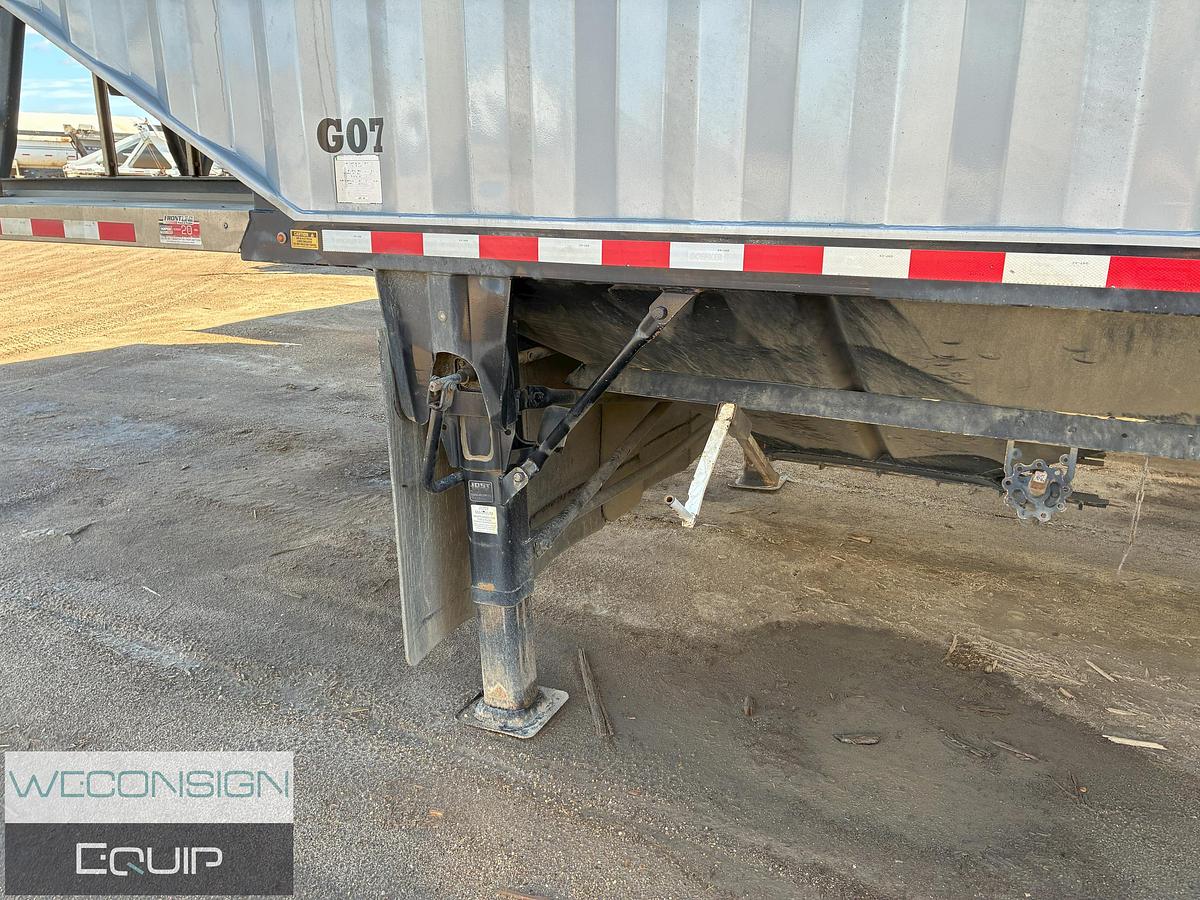 Used 2022 Doepker GRAVEL TRAILER SUPER B