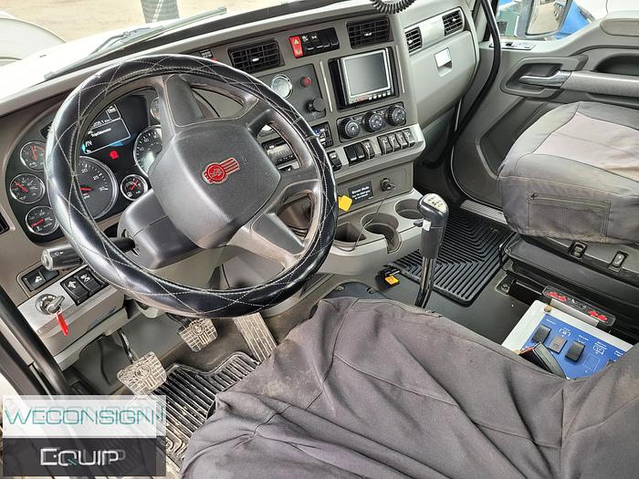 Used 2016 Kenworth T880 Hydro Excavator