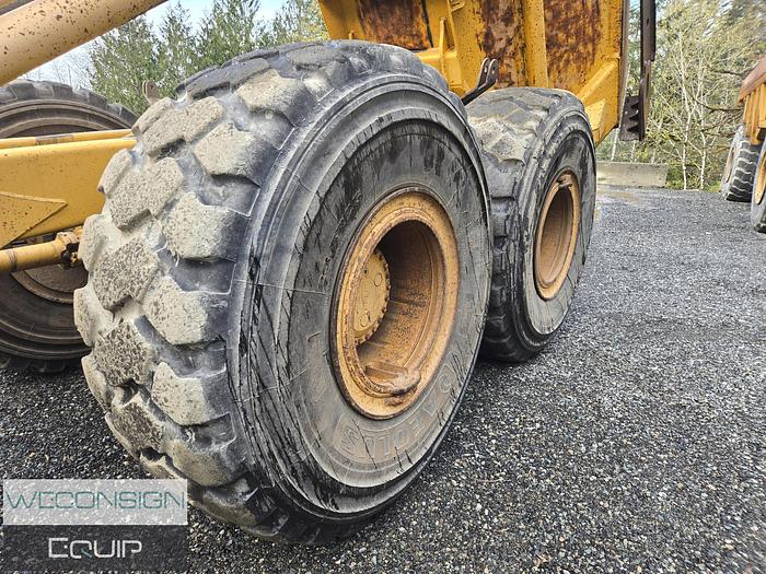 Used 2002 John Deere 250C