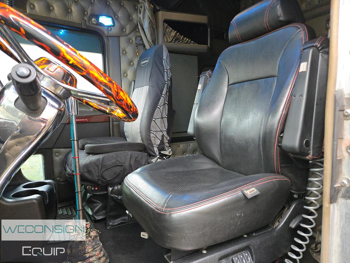 Used 2009 Kenworth W900L TA Sleeper Truck Tractor