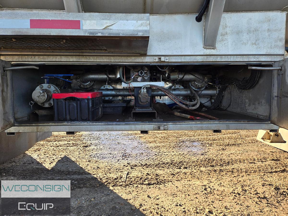 Used 2015 Dragon 38M3 Stainless Silver