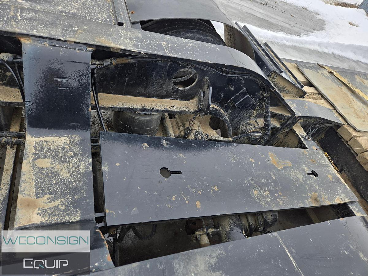 Used 2014 Pacesetter 55T 9 Axle Lowbed/Lowboy Trailer Combination