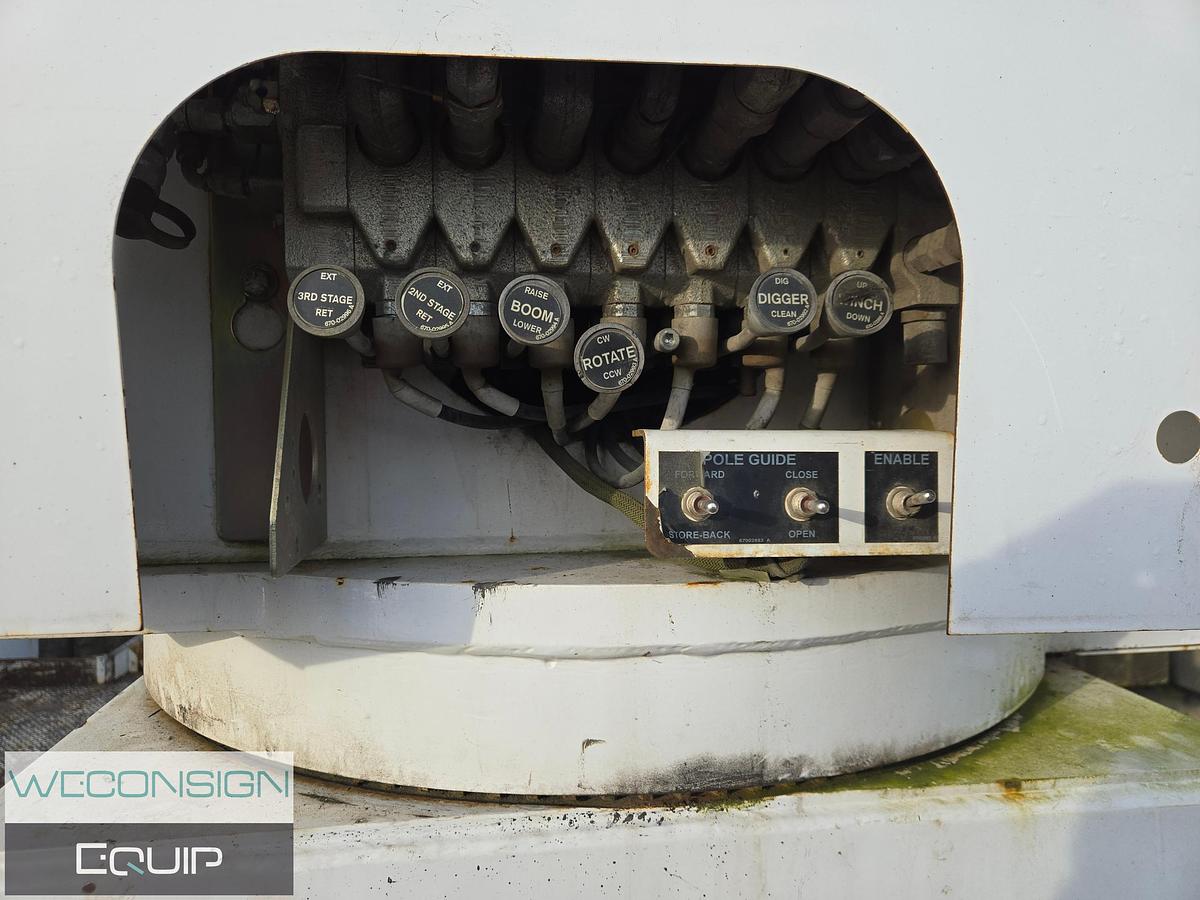 Used 2013 Freightliner 114SD TA Digger Truck