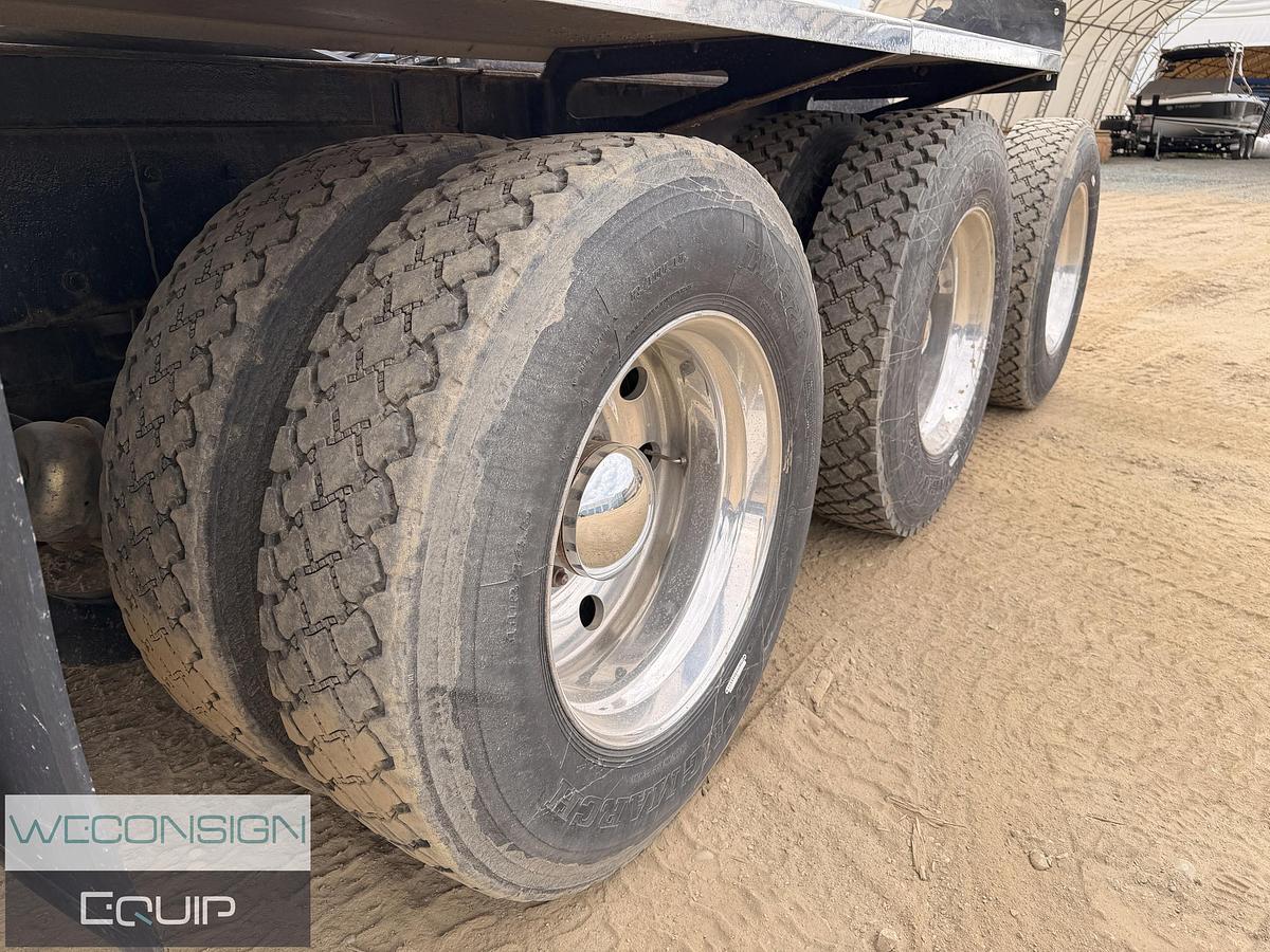 Used 2009 Kenworth T800 Winch Truck