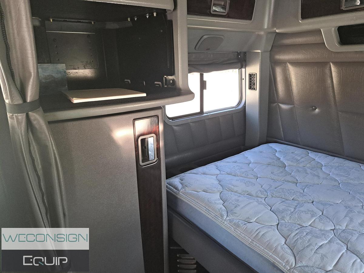 Used 2022 Peterbilt 389 Sleeper Truck Tractor