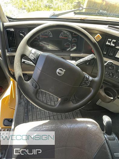 Used 2013 Volvo VNL HWY Truck Tractor