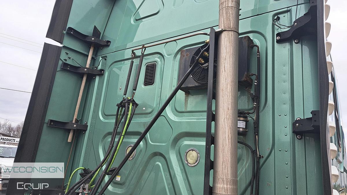 Used 2016 Freightliner Cascadia 125 Evolution Sleeper Truck Tractor