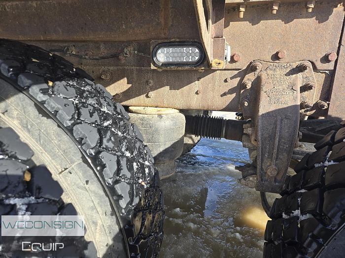 Used 2013 Peterbilt 367 Sleeper Winch Truck