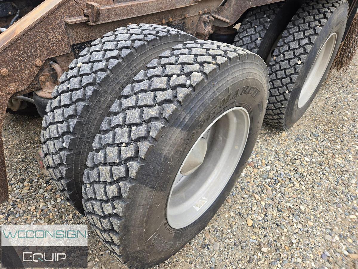 Used 2004 Kenworth T800 Winch Truck