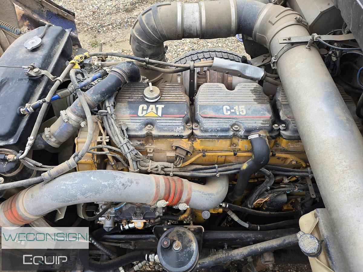 Used 2004 Kenworth T800 Winch Truck