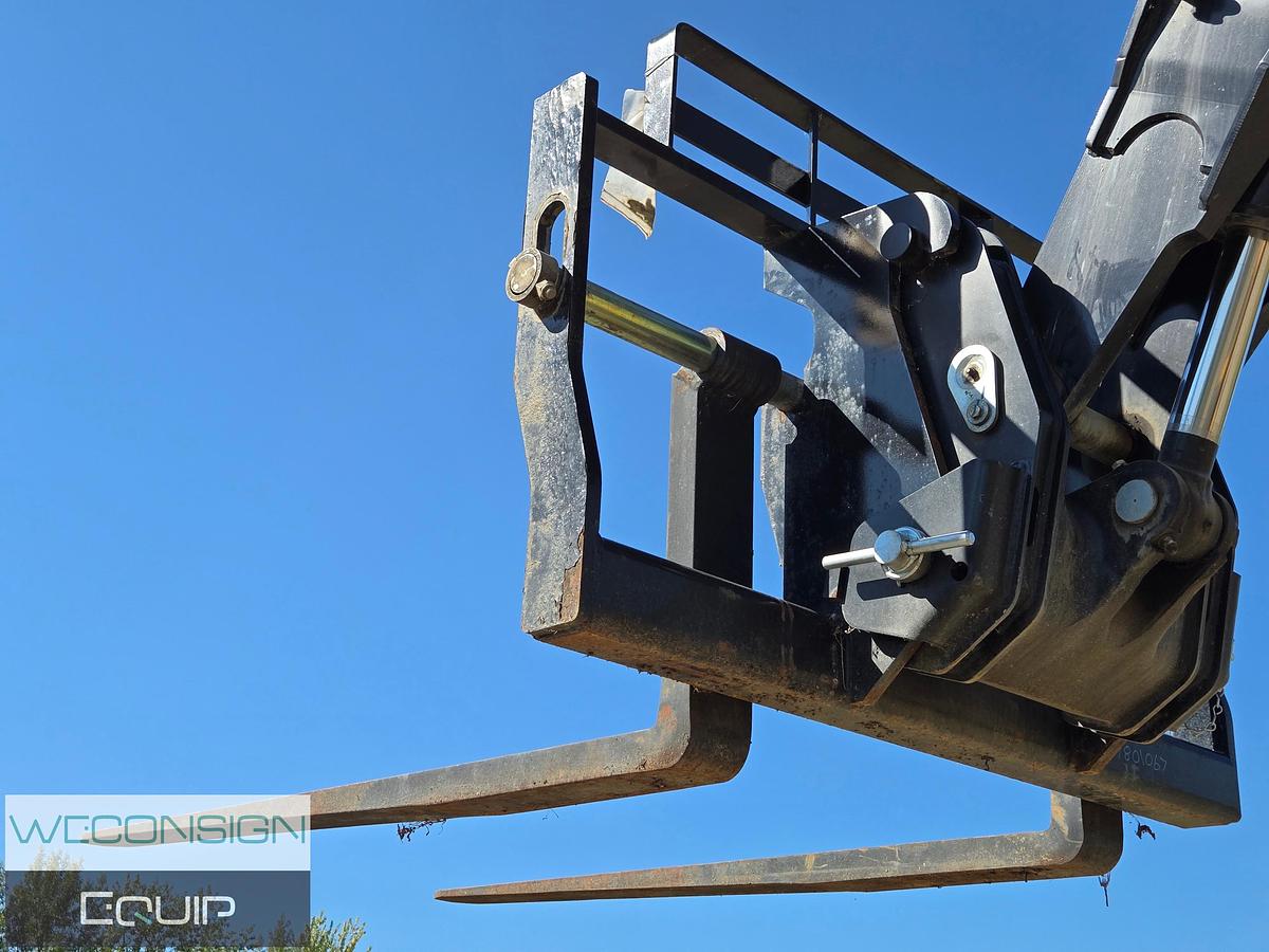 Used 2023 CAT TL1055